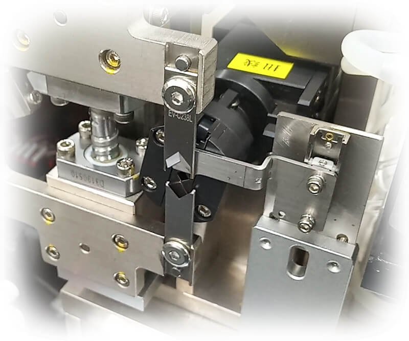 Wire twisting section after stripping on Fully Automatic Multi-Wire Crimping, Housing Insertion, Twisting & Tinning Machine