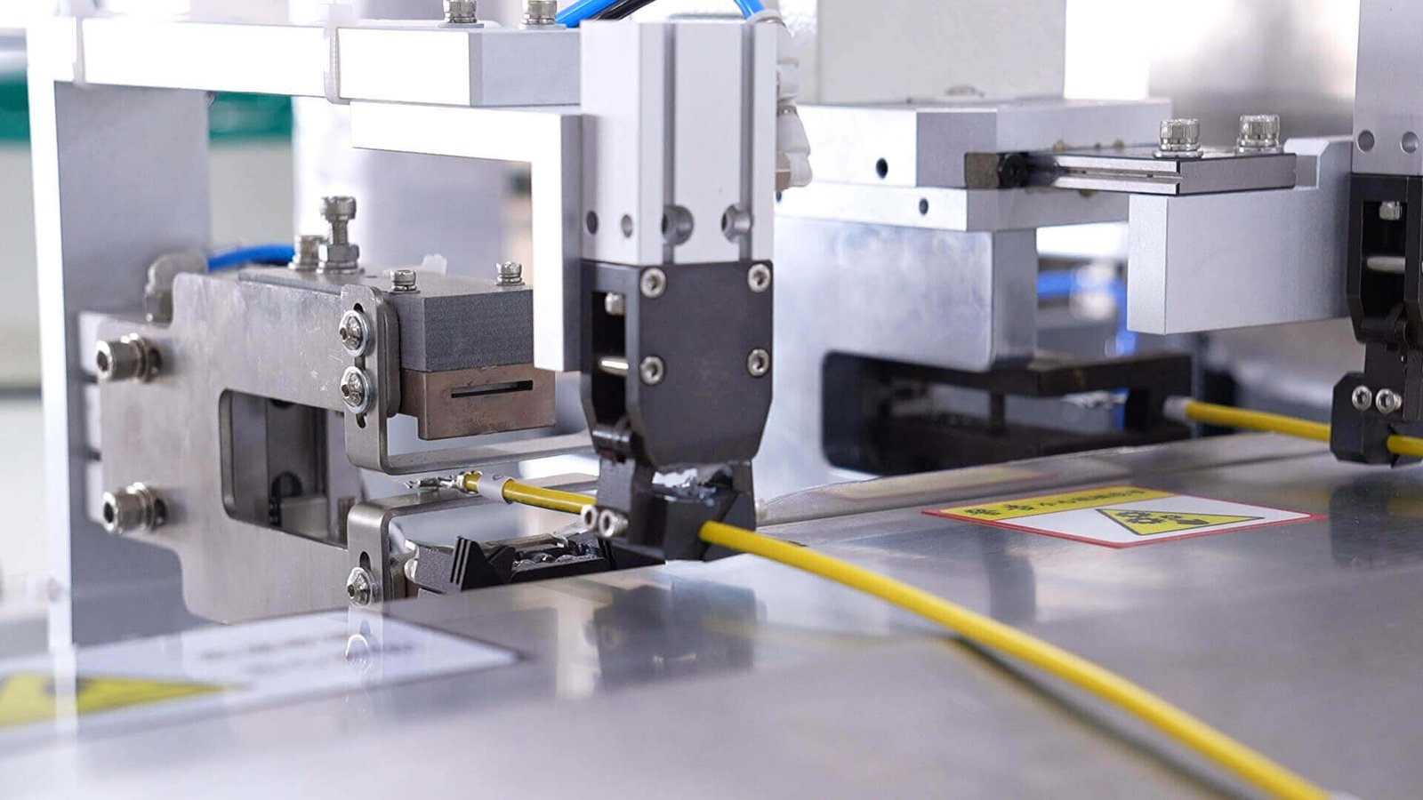 Thick wire double-end terminal crimping and marker tube insertion machine
